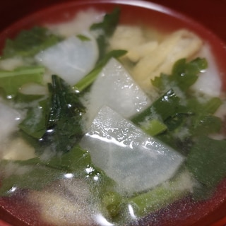 青菜(ほうれん草 小松菜等)と大根と油揚げお味噌汁